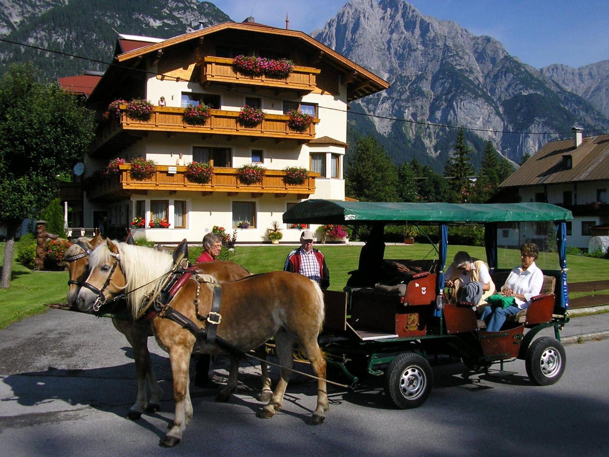 Hotel-Garni Weidacherhof Leutasch Buitenkant foto