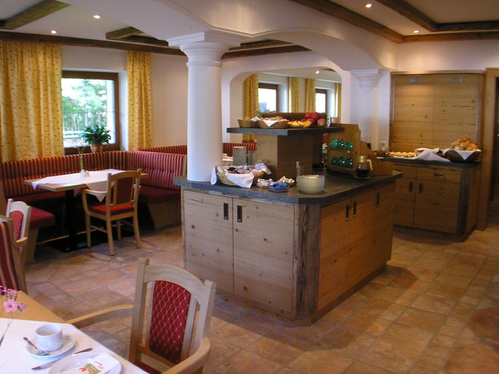 Hotel-Garni Weidacherhof Leutasch Buitenkant foto